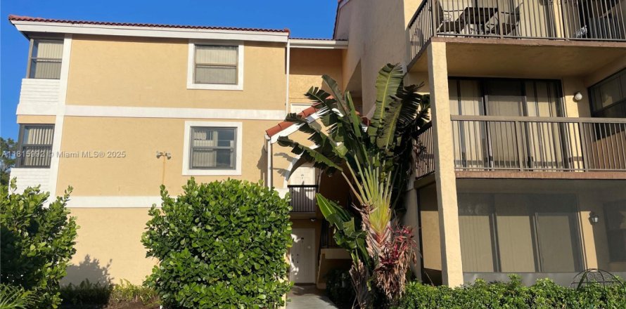 Condo in Coral Springs, Florida, 2 bedrooms № 1768665