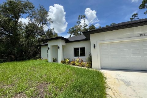 Casa en venta en Port Charlotte, Florida, 4 dormitorios, 200.02 m2 № 1800146 - foto 2