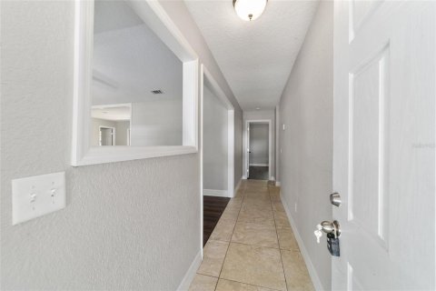 Casa en venta en Ocala, Florida, 3 dormitorios, 125.6 m2 № 2111403 - foto 2