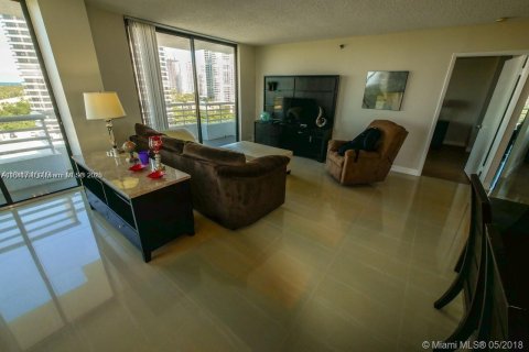 Condo in Aventura, Florida, 2 bedrooms № 1961544 - photo 5