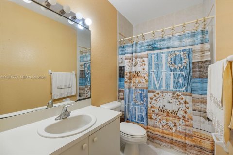 Townhouse in Cutler Bay, Florida 3 bedrooms, 139.73 sq.m. № 2042990 - photo 29