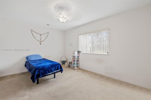 Townhouse in Cutler Bay, Florida 3 bedrooms, 139.73 sq.m. № 2042990 - photo 21