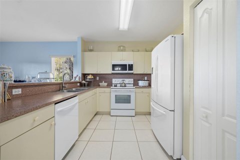 Townhouse in Cutler Bay, Florida 3 bedrooms, 139.73 sq.m. № 2042990 - photo 9