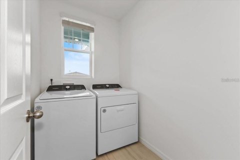 Villa ou maison à louer à Poinciana, Floride: 3 chambres, 137.87 m2 № 2299841 - photo 19