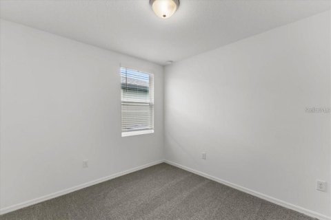 Villa ou maison à louer à Poinciana, Floride: 3 chambres, 137.87 m2 № 2299841 - photo 14