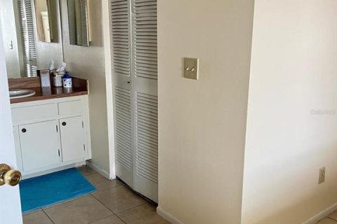Condo in Orlando, Florida, 2 bedrooms  № 1736547 - photo 6