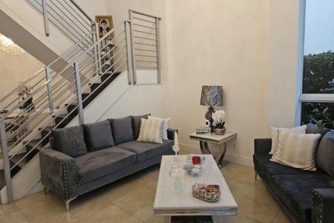 Villa ou maison à vendre à Doral, Floride: 5 chambres, 289.2 m2 № 1966543 - photo 6