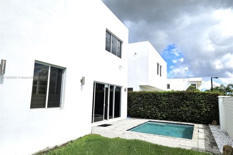 Villa ou maison à vendre à Doral, Floride: 5 chambres, 289.2 m2 № 1966543 - photo 12