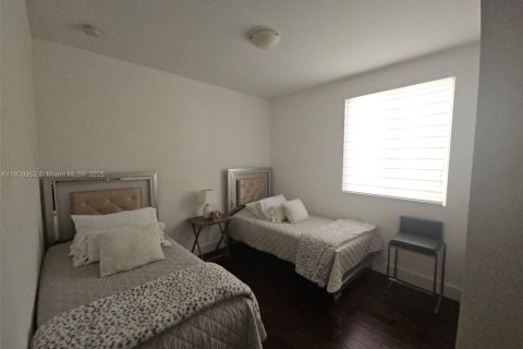 Villa ou maison à vendre à Doral, Floride: 5 chambres, 289.2 m2 № 1966543 - photo 16