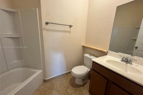 Снять в аренду кондоминиум в Дорал, Флорида 2 спальни, 104.33м2, № 1988941 - фото 20