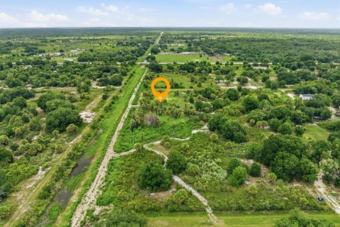 Commercial property in Okeechobee, Florida № 2181223 - photo 8
