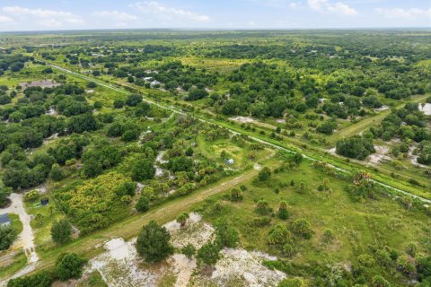 Commercial property in Okeechobee, Florida № 2181223 - photo 6