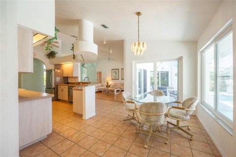 Casa en venta en Cape Coral, Florida, 3 dormitorios, 205.31 m2 № 1907613 - foto 19