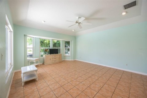 Casa en venta en Cape Coral, Florida, 3 dormitorios, 205.31 m2 № 1907613 - foto 18