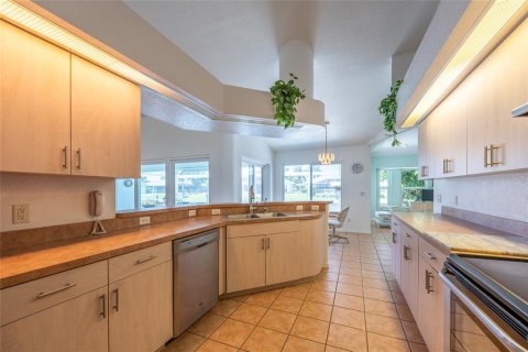 Casa en venta en Cape Coral, Florida, 3 dormitorios, 205.31 m2 № 1907613 - foto 3