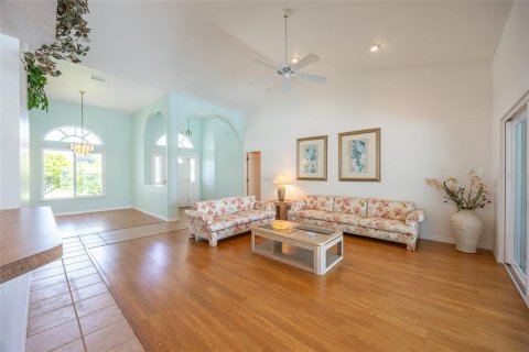 Casa en venta en Cape Coral, Florida, 3 dormitorios, 205.31 m2 № 1907613 - foto 22