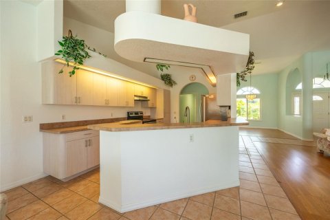 Casa en venta en Cape Coral, Florida, 3 dormitorios, 205.31 m2 № 1907613 - foto 17
