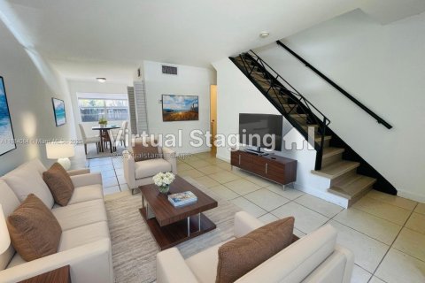 Adosado en venta en Plantation, Florida, 2 dormitorios, 87.14 m2 № 1931113 - foto 1