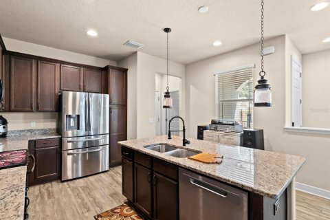 Touwnhouse à vendre à Palm Harbor, Floride: 3 chambres, 170.94 m2 № 2093698 - photo 11