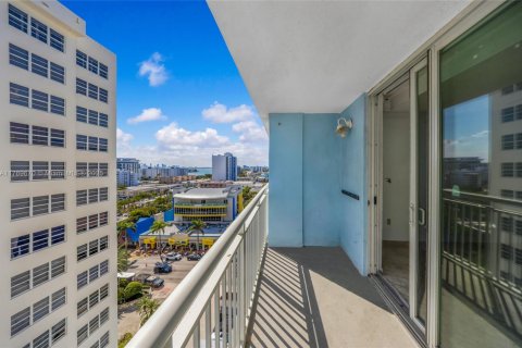 Copropriété à vendre à Miami Beach, Floride: 1 chambre, 62.8 m2 № 1738878 - photo 11