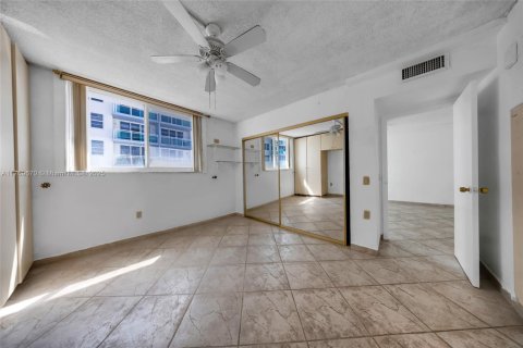 Copropriété à vendre à Miami Beach, Floride: 1 chambre, 62.8 m2 № 1738878 - photo 20