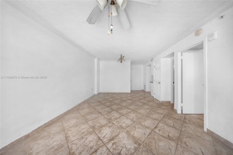 Copropriété à vendre à Miami Beach, Floride: 1 chambre, 62.8 m2 № 1738878 - photo 7