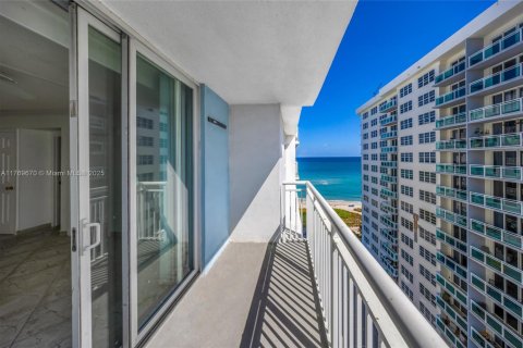 Copropriété à vendre à Miami Beach, Floride: 1 chambre, 62.8 m2 № 1738878 - photo 10