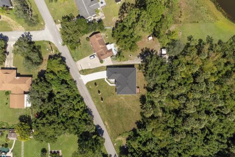 House in DeBary, Florida 4 bedrooms, 191.38 sq.m. № 2388158 - photo 30