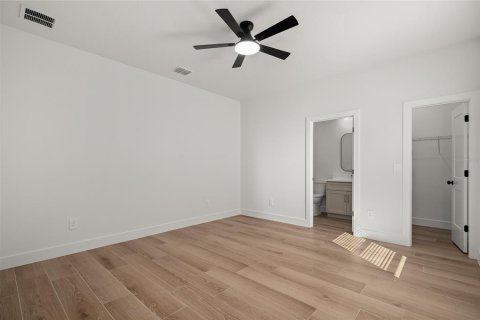 House in DeBary, Florida 4 bedrooms, 191.38 sq.m. № 2388158 - photo 21