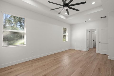 House in DeBary, Florida 4 bedrooms, 191.38 sq.m. № 2388158 - photo 12