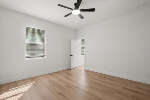 House in DeBary, Florida 4 bedrooms, 191.38 sq.m. № 2388158 - photo 24