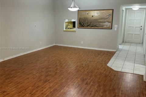 Condo in Plantation, Florida, 2 bedrooms  № 1712030 - photo 6
