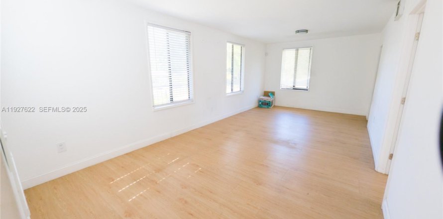 Appartement à Miami, Floride 3 chambres, 74.32 m2 № 1993175