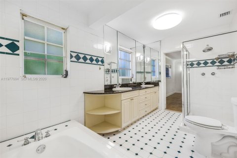 Villa ou maison à louer à Pinecrest, Floride: 4 chambres, 198.81 m2 № 2046070 - photo 21