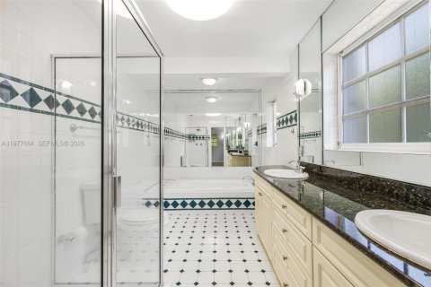 Villa ou maison à louer à Pinecrest, Floride: 4 chambres, 198.81 m2 № 2046070 - photo 24
