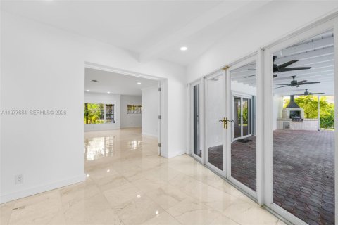 Villa ou maison à louer à Pinecrest, Floride: 4 chambres, 198.81 m2 № 2046070 - photo 16