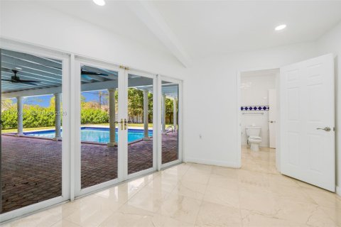 Villa ou maison à louer à Pinecrest, Floride: 4 chambres, 198.81 m2 № 2046070 - photo 17