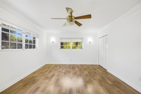 Villa ou maison à louer à Pinecrest, Floride: 4 chambres, 198.81 m2 № 2046070 - photo 26