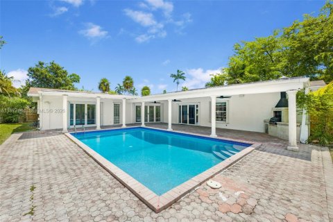 Villa ou maison à louer à Pinecrest, Floride: 4 chambres, 198.81 m2 № 2046070 - photo 9