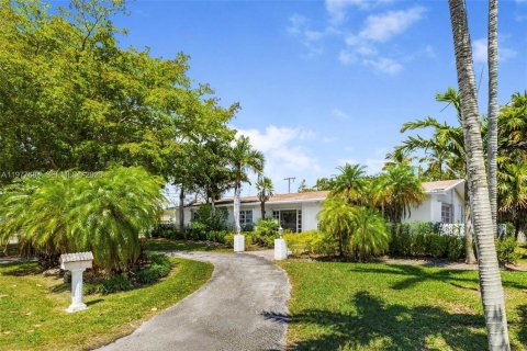 Villa ou maison à louer à Pinecrest, Floride: 4 chambres, 198.81 m2 № 2046070 - photo 3