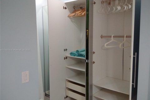 Condominio en venta en Miami Beach, Florida, 1 dormitorio, 41.81 m2 № 1943147 - foto 19