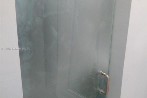 Condominio en venta en Miami Beach, Florida, 1 dormitorio, 41.81 m2 № 1943147 - foto 24