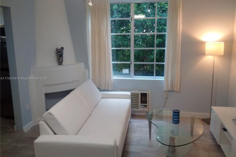 Condominio en venta en Miami Beach, Florida, 1 dormitorio, 41.81 m2 № 1943147 - foto 9