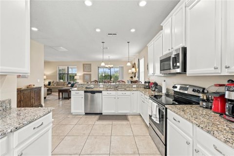 Villa ou maison à vendre à Davenport, Floride: 5 chambres, 264.03 m2 № 2406351 - photo 13
