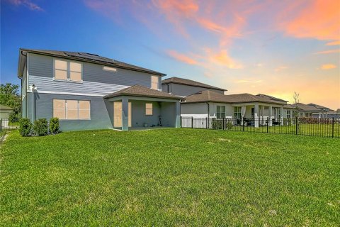 House in Zephyrhills, Florida 4 bedrooms, 221.57 sq.m. № 2157779 - photo 30