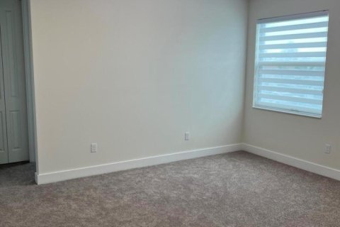 House in Lake Worth, Florida 4 bedrooms, 211.72 sq.m. № 2420731 - photo 14