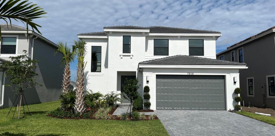 House in Lake Worth, Florida 4 bedrooms, 211.72 sq.m. № 2420731