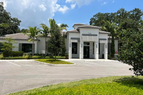House in Lake Worth, Florida 4 bedrooms, 211.72 sq.m. № 2420731 - photo 19