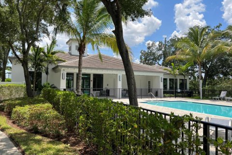 House in Lake Worth, Florida 4 bedrooms, 211.72 sq.m. № 2420731 - photo 20