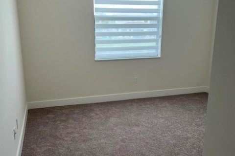 House in Lake Worth, Florida 4 bedrooms, 211.72 sq.m. № 2420731 - photo 11